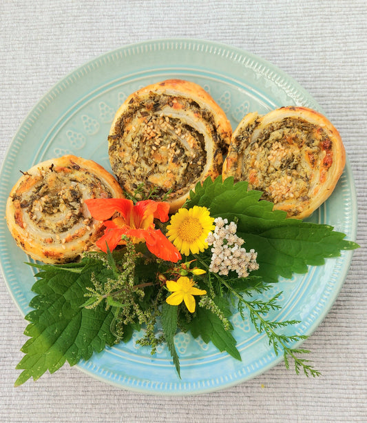 Herzhafte Wildkräuter-Schnecken