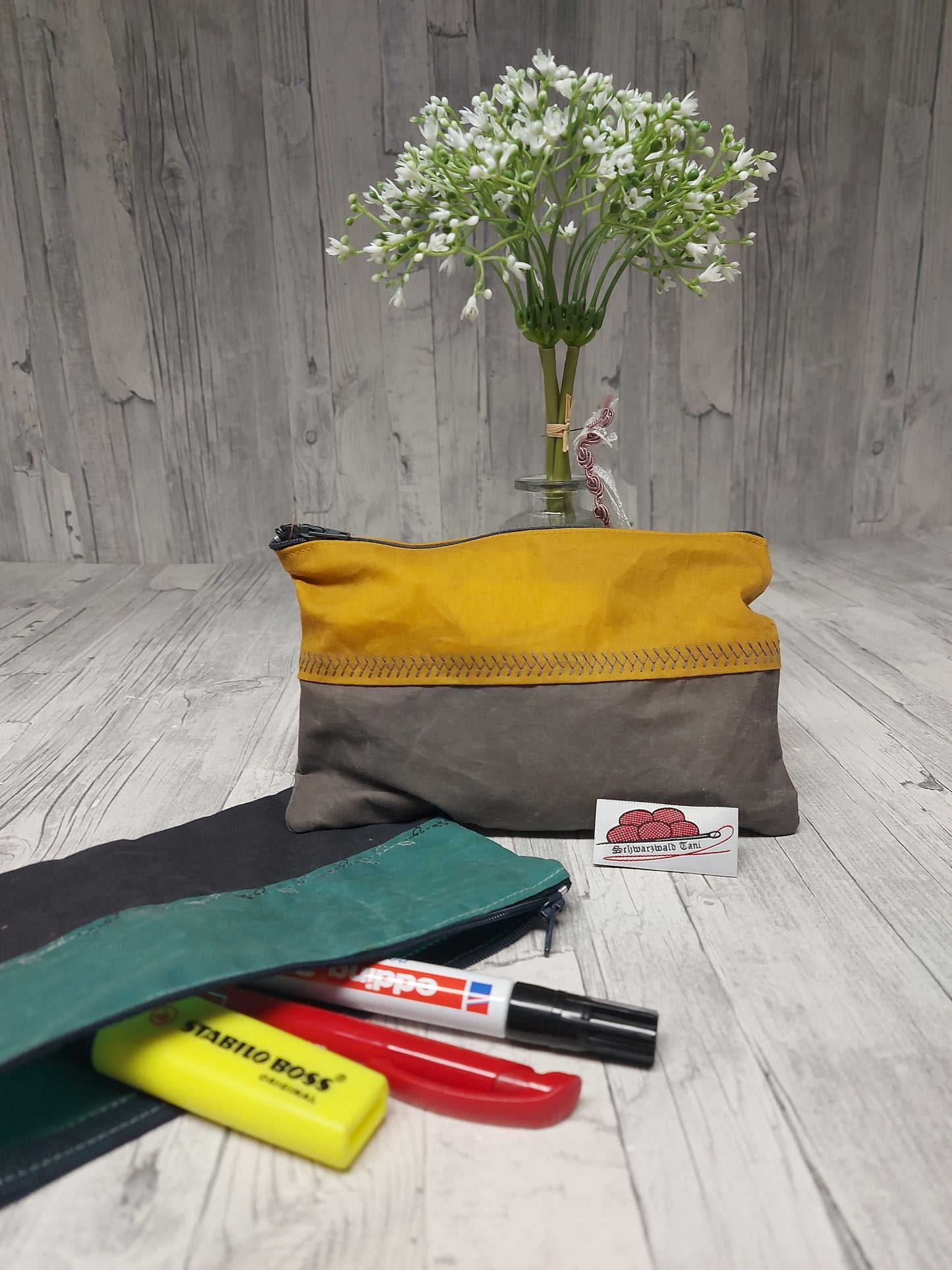 Freebie Reißverschlusstäschchen "Ole"