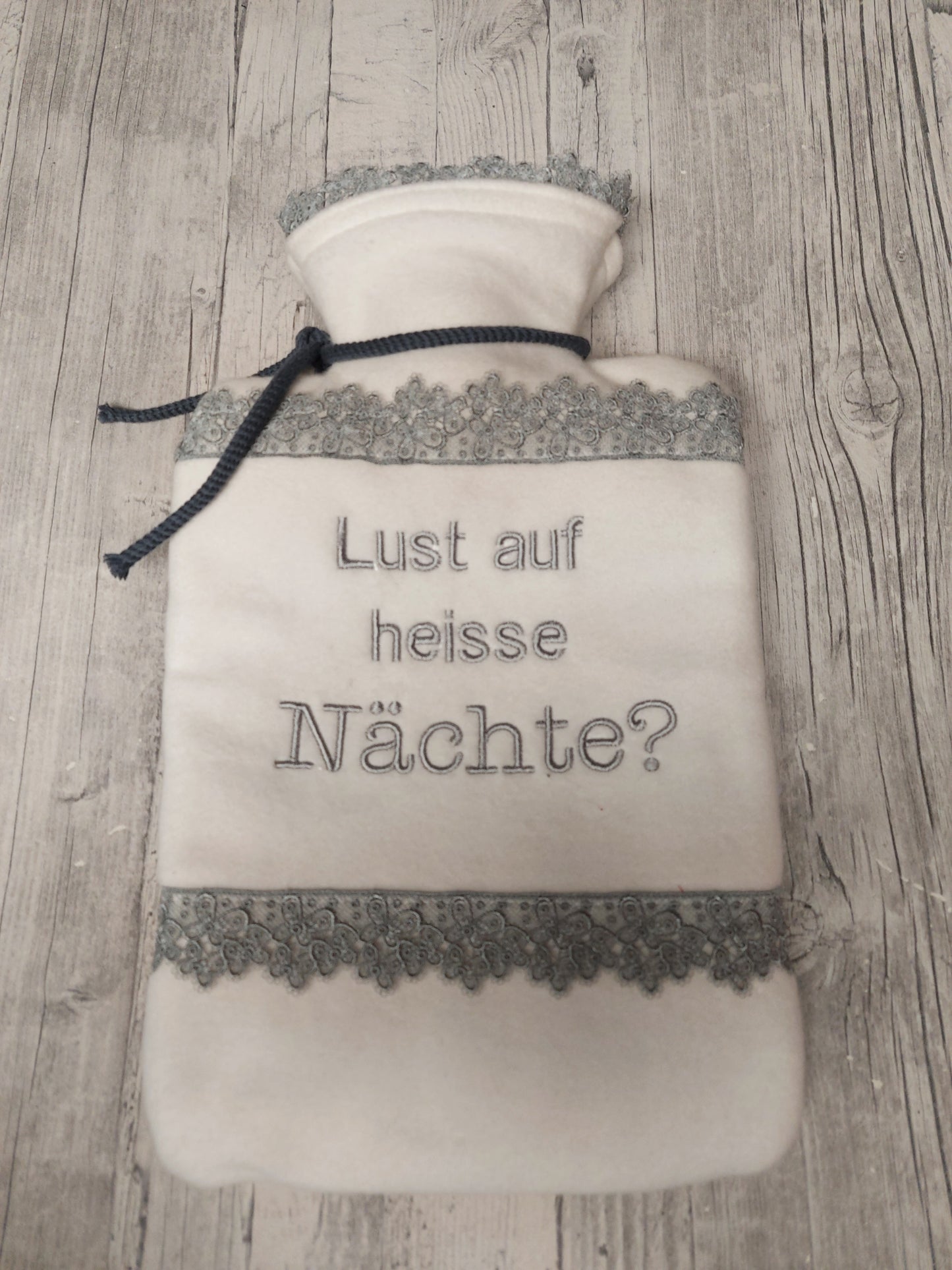 E-Book Bettflaschenhülle WALDTRAUD